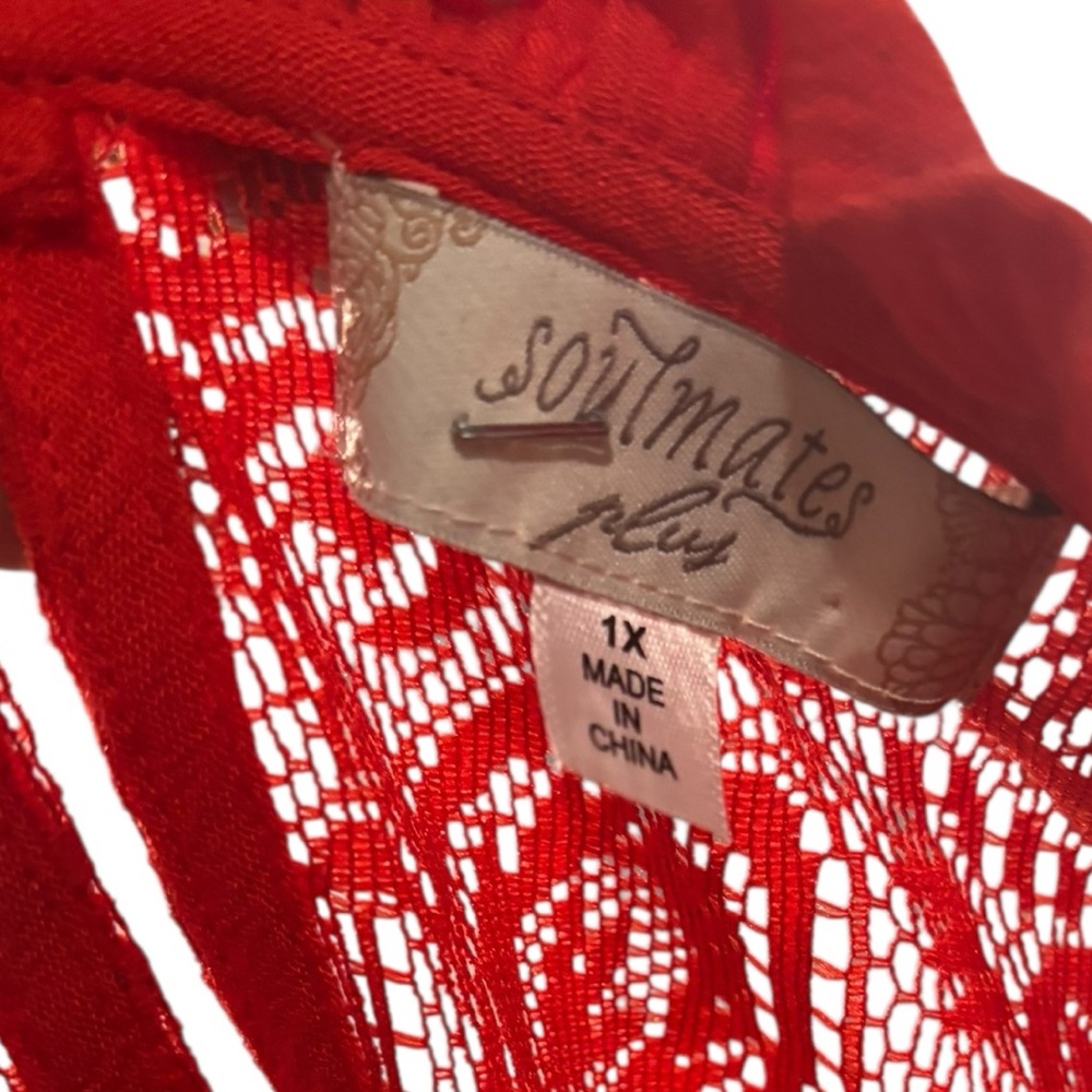 Soulmates Women’s Elegant Plus Size Red Lace Women's Sleeveless Top-1X - Picture 5 of 5